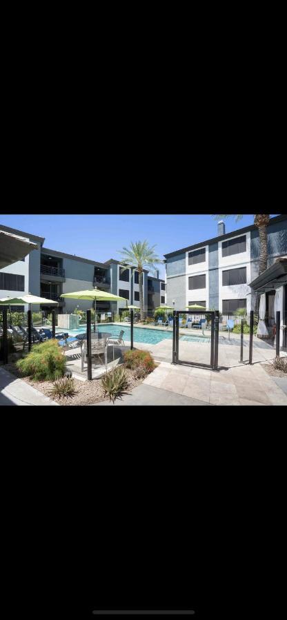 Luxury Mountain View 2Br With Balcony Located In Scottsdale Apartment Exterior photo