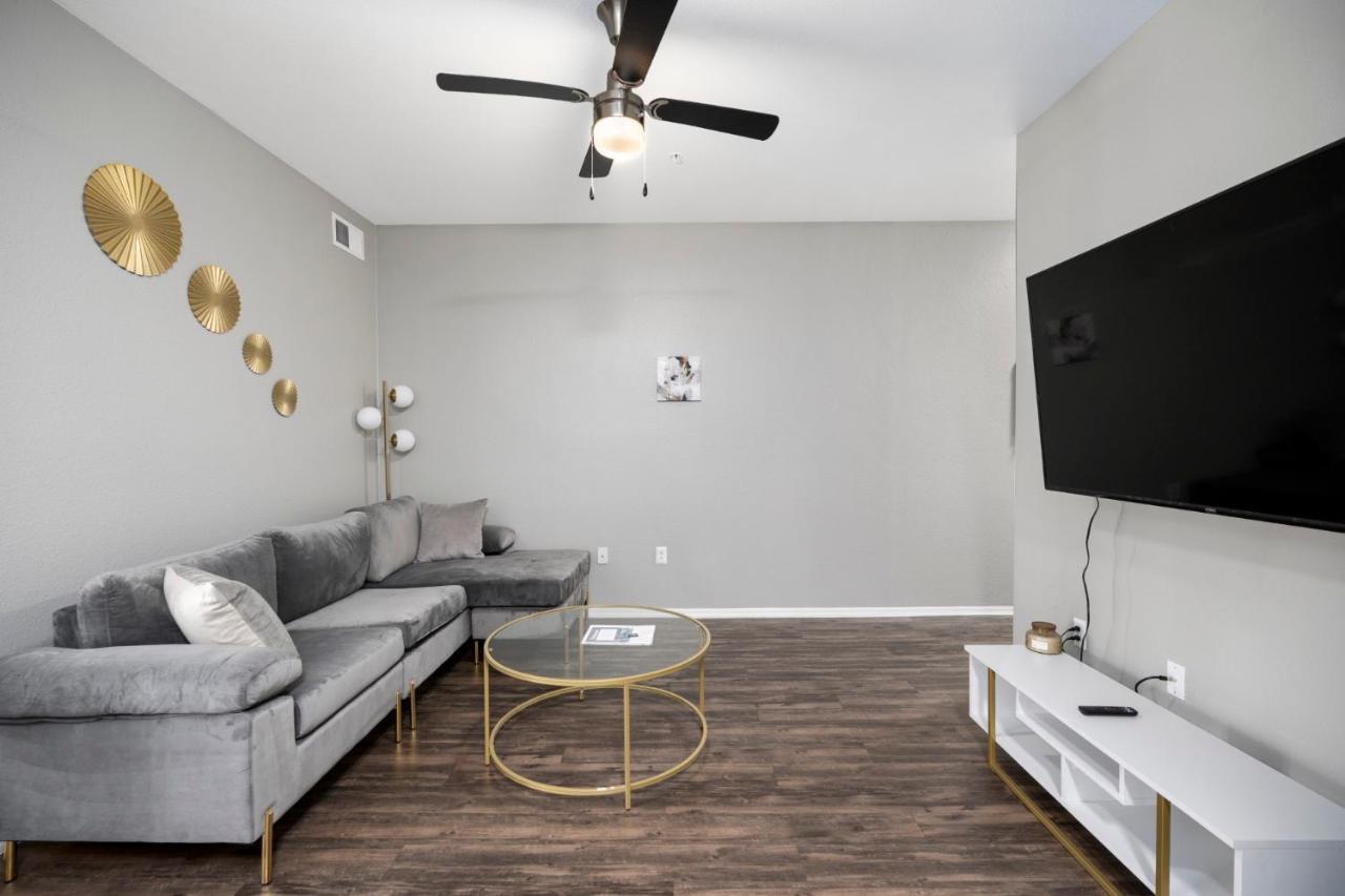 Luxury Mountain View 2Br With Balcony Located In Scottsdale Apartment Exterior photo