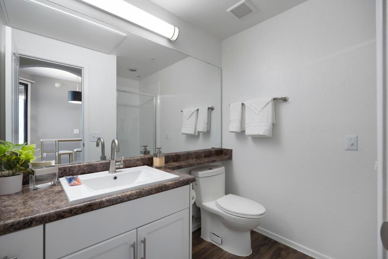 Luxury Mountain View 2Br With Balcony Located In Scottsdale Apartment Exterior photo