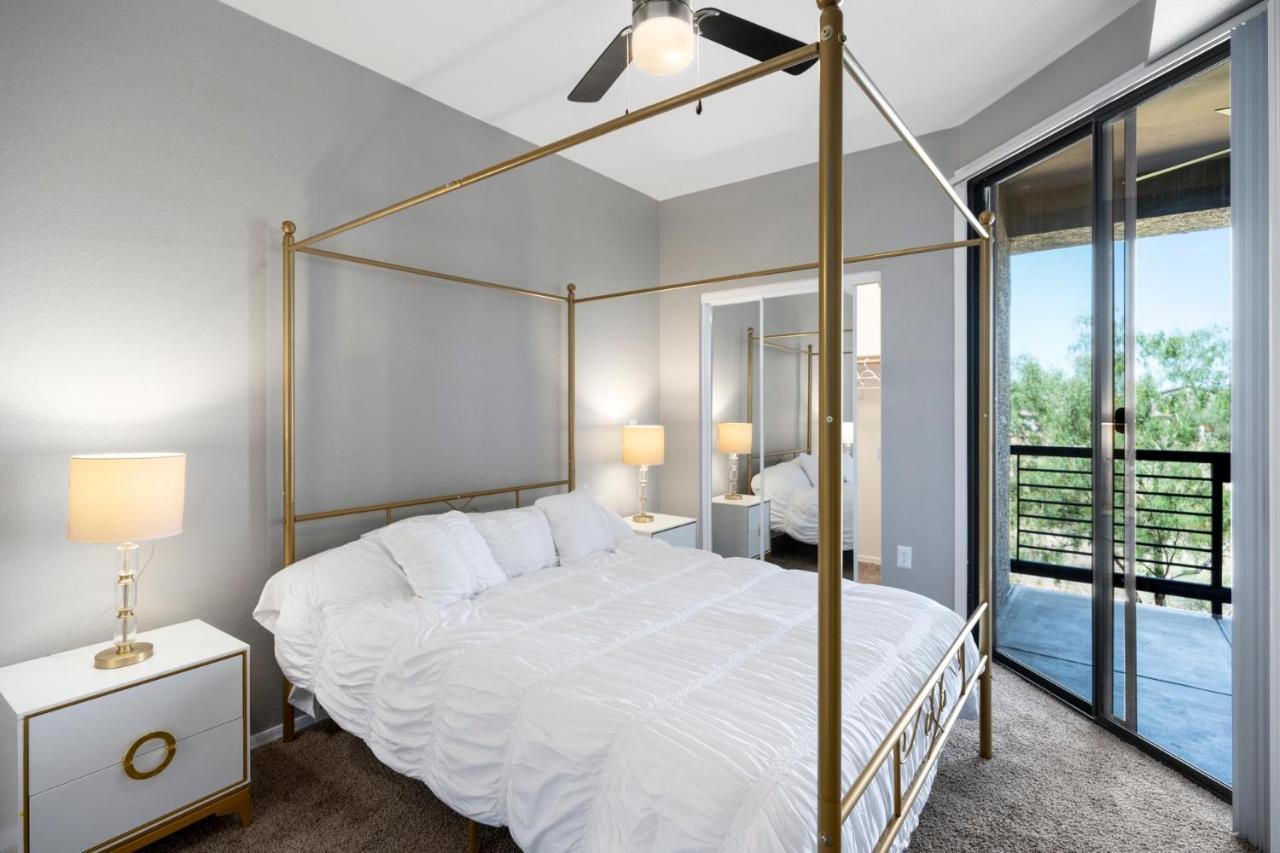 Luxury Mountain View 2Br With Balcony Located In Scottsdale Apartment Exterior photo